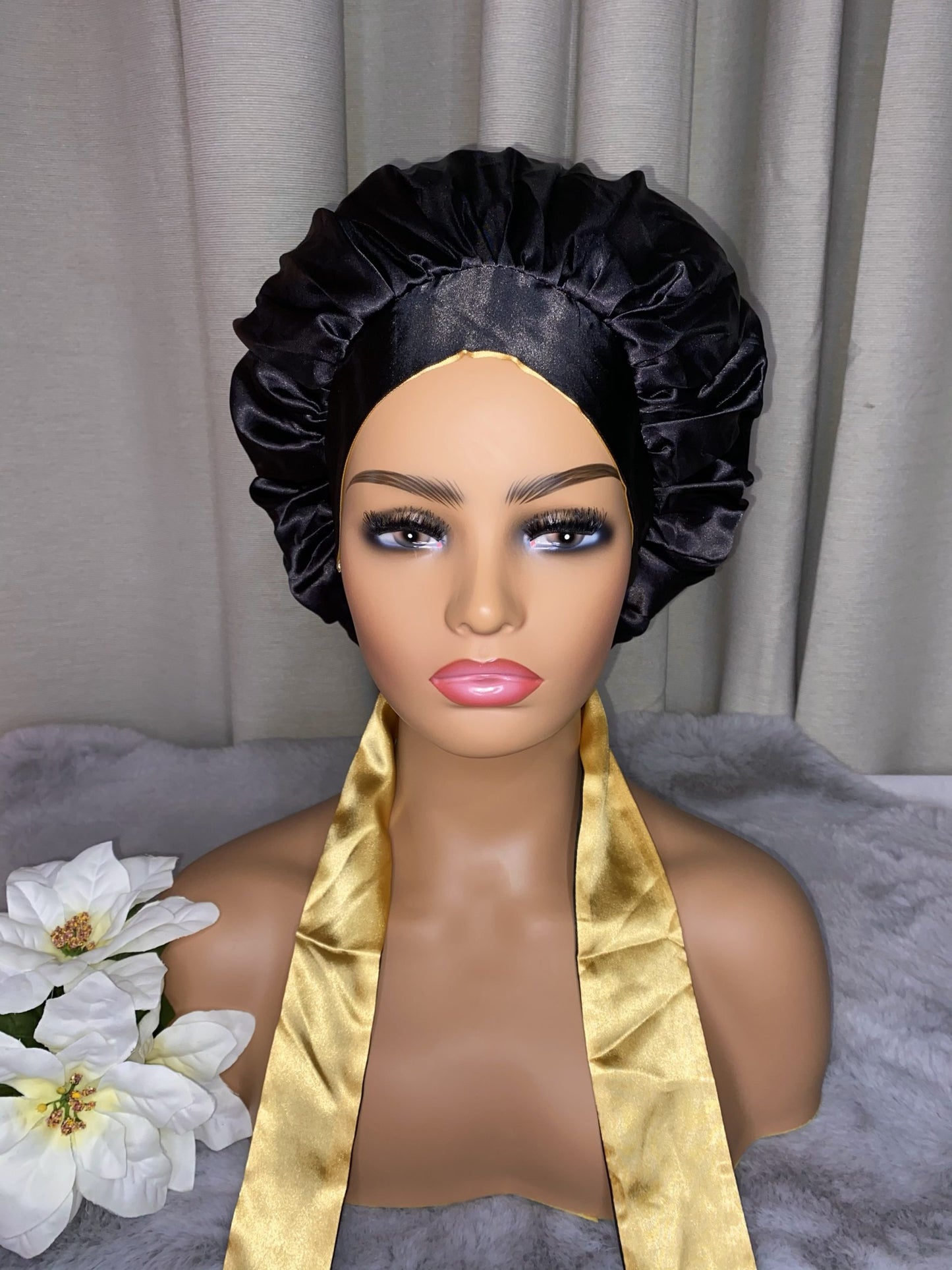 SATIN TIE-BONNET (REVERSIBLE)