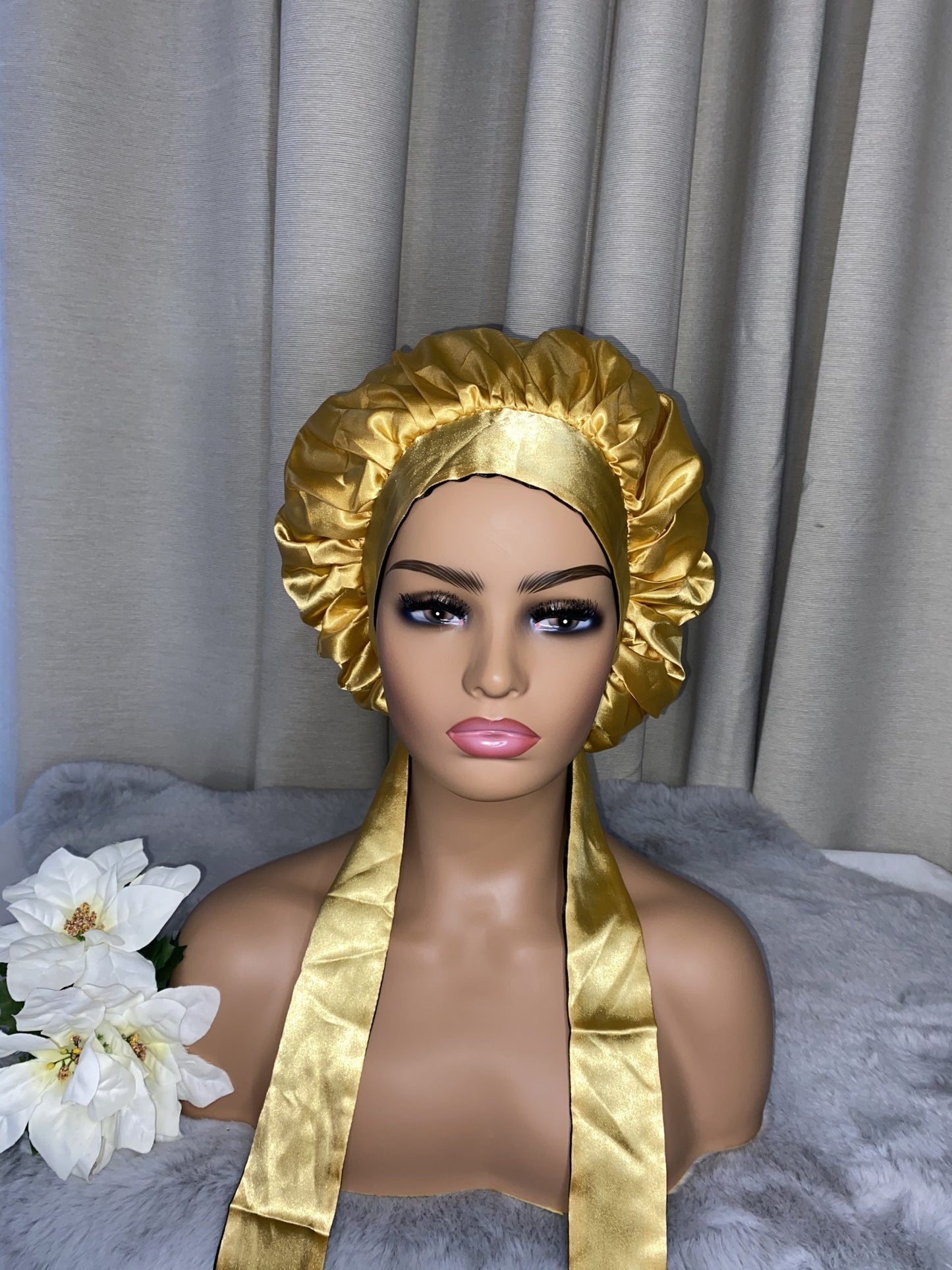 SATIN TIE-BONNET (REVERSIBLE)